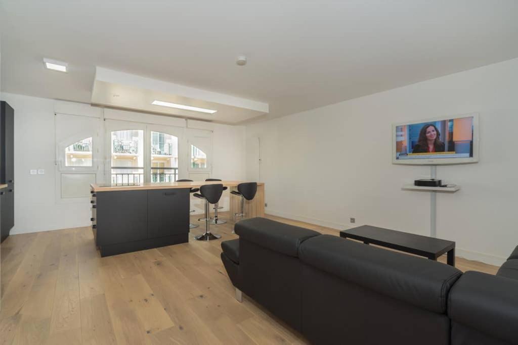 Lovely Apartment Close To A Big Shopping Mall Serris Exterior photo